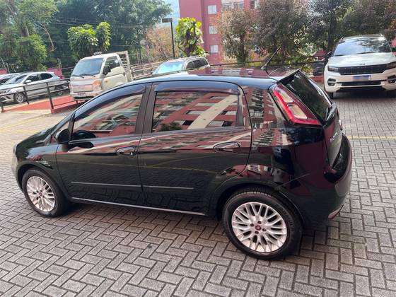 FIAT PUNTO 1.6 ESSENCE 16V FLEX 4P MANUAL
